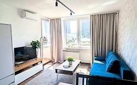 2-Rm. Skyline View. Center.
